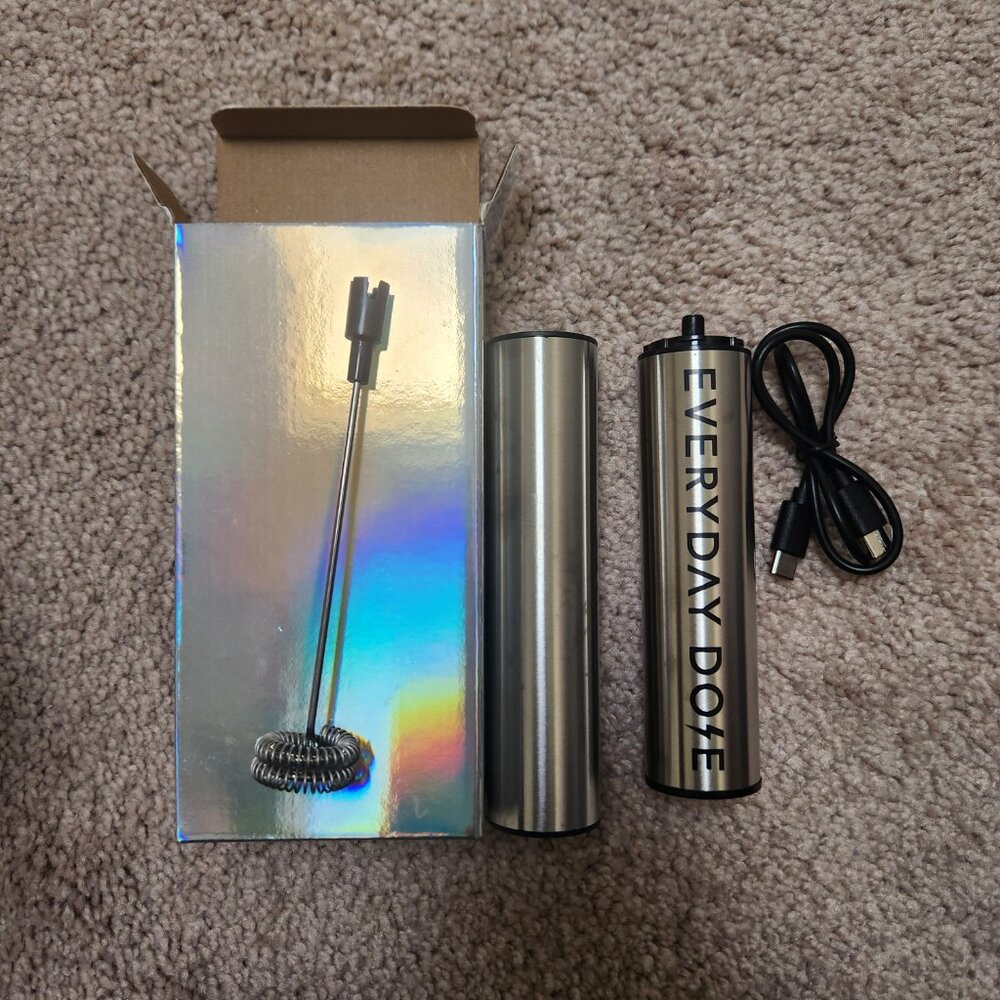 Everyday Dose Barista Cafe Style Milk Frother / mini blender